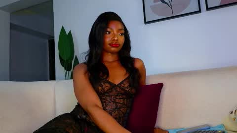 Krystal Belle online show from 10.07.25