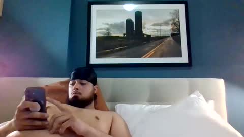 Snapshot of skimaskfuckerz chatting on 02.18.26 skimaskfuckerz online show from 02.18.26