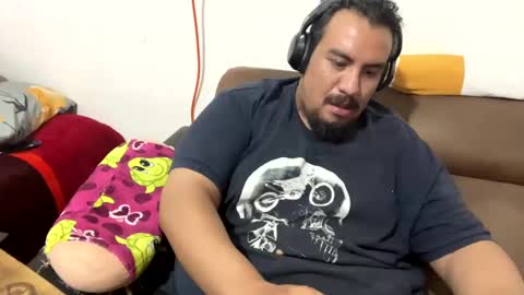 Snapshot of skinhell chatting on 12.09.24 Elias online show from 12.09.24