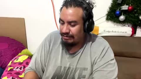 Snapshot of skinhell chatting on 01.25.25 Elias online show from 01.25.25