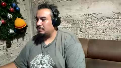 Snapshot of skinhell chatting on 07.01.26 Elias online show from 07.01.26