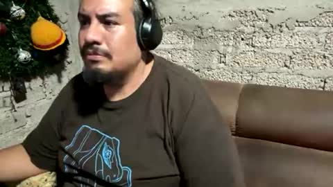 Snapshot of skinhell chatting on 07.04.26 Elias online show from 07.04.26