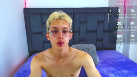 Snapshot of skinny_bigcock20 chatting on 10.02.25 skinny_bigcock20 online show from 10.02.25