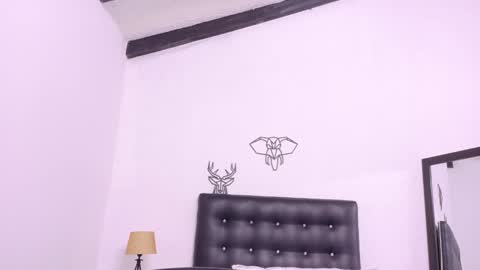 skinny_hottie18 online show from 12.29.24