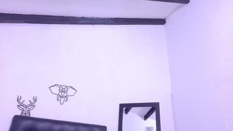 skinny_hottie18 online show from 01.09.25