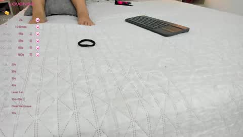 Snapshot of skinny_isabela chatting on 02.13.25 Isabela online show from 02.13.25