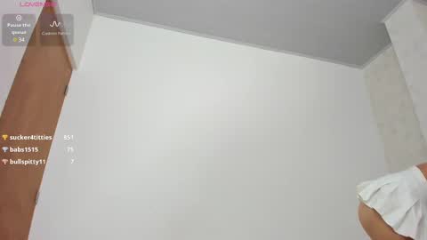 Snapshot of skinny_isabela chatting on 02.21.25 Isabela online show from 02.21.25