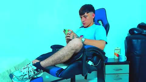 Snapshot of skinny_marked chatting on 10.25.25 skinny marked online show from 10.25.25