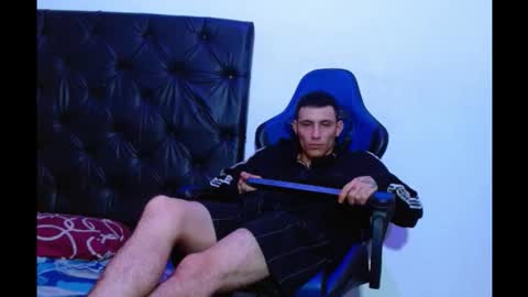 Snapshot of skinny_marked chatting on 02.06.26 skinny marked online show from 02.06.26