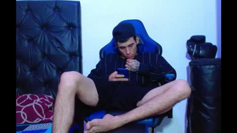 Snapshot of skinny_marked chatting on 03.16.26 skinny marked online show from 03.16.26