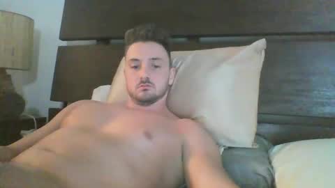skinnyguylongdick1 online show from 12.14.24