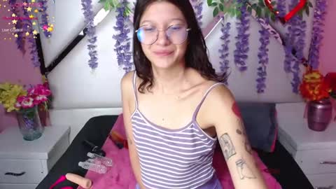  SKINNYHORNY   online show from 01.30.25