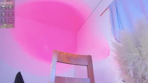 Snapshot of skinnyhorny_ chatting on 10.05.25 SKINNYHORNY online show from 10.05.25