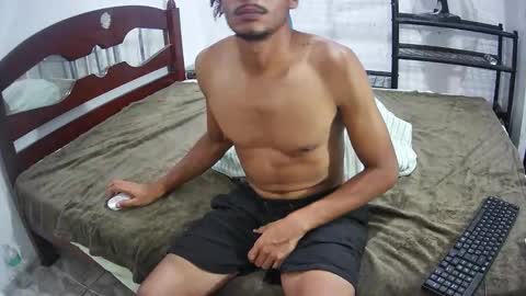 Skinny Latin Man online show from 09.20.25