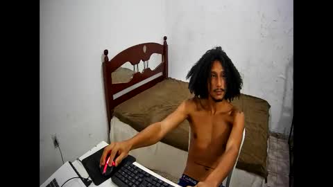 Skinny Latin Man online show from 12.03.25