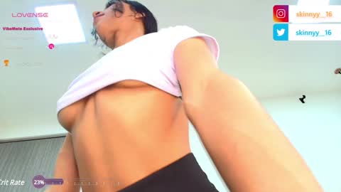 Snapshot of skinnyy_16 chatting on 12.10.24 Skinny online show from 12.10.24