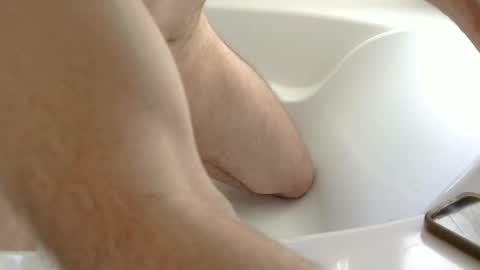 Skintrovert online show from 11.11.25