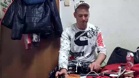 Snapshot of sklave99817 chatting on 10.25.25 sklave99817 online show from 10.25.25