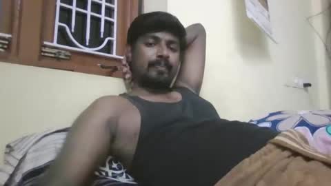 Snapshot of sklavepappu143 chatting on 05.02.26 Indianslut1431 online show from 05.02.26