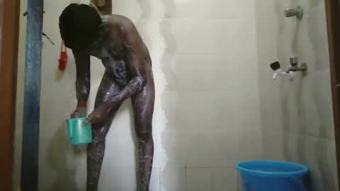 Snapshot of sklavepappu143 chatting on 05.18.26 Indianslut1431 online show from 05.18.26