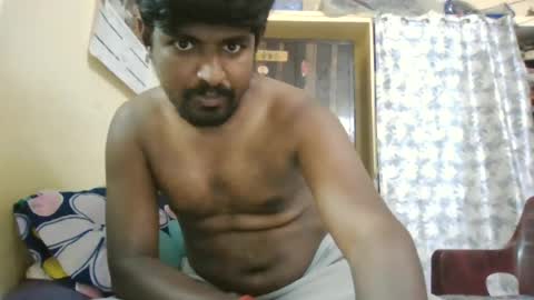 Snapshot of sklavepappu143 chatting on 06.11.26 Indianslut1431 online show from 06.11.26
