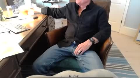 Snapshot of skr235 chatting on 02.26.25 skr235 online show from 02.26.25