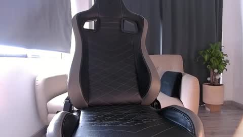 Liam Vokov online show from 02.19.26