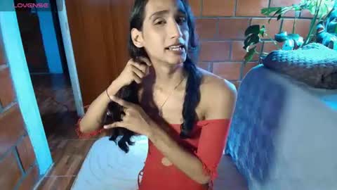 Snapshot of sky_fox_1 chatting on 06.26.26 STIVEN online show from 06.26.26
