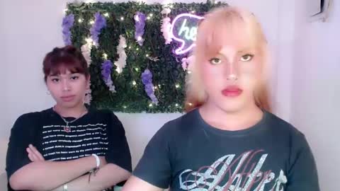Snapshot of sky_fox_sweetxx chatting on 01.21.25 online show from 01.21.25