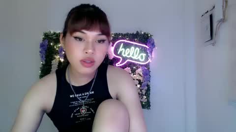Snapshot of sky_fox_sweetxx chatting on 01.23.25 online show from 01.23.25
