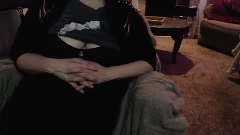 Snapshot of skyblu1 chatting on 04.28.26 SKYLE online show from 04.28.26