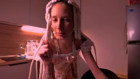    online show from 02.08.25