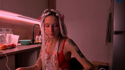    online show from 02.12.25