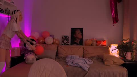    online show from 02.26.25