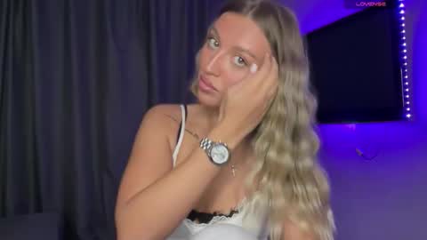 GARRY AND SOPHIA online show from 10.04.25