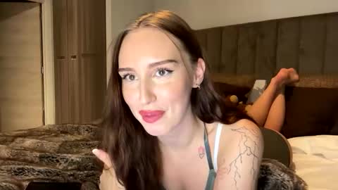 Skylar online show from 12.17.25