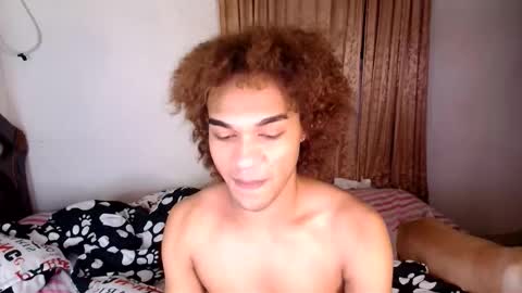 Snapshot of skylarg555 chatting on 10.14.25 skyla online show from 10.14.25