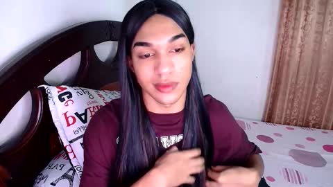 Snapshot of skylarg555 chatting on 10.19.25 skyla online show from 10.19.25