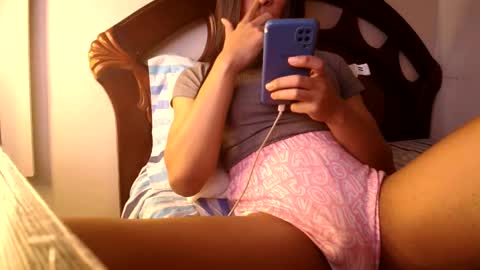 Snapshot of skylarg555 chatting on 11.16.25 skyla online show from 11.16.25