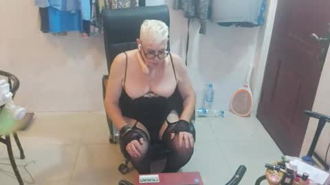 Snapshot of skylartgilf205565 chatting on 09.13.25 skylartgilf205565 online show from 09.13.25