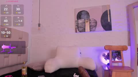 Snapshot of skyler_ferrer chatting on 12.30.24 online show from 12.30.24