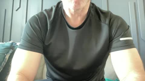Snapshot of skylineboatclub chatting on 02.24.25 skylineboatclub online show from 02.24.25