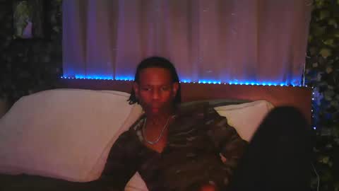 skyonetoo3 online show from 10.11.25