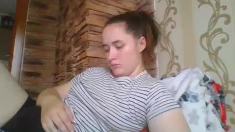 Snapshot of skyressie333 chatting on 10.23.25 skyressie333 online show from 10.23.25