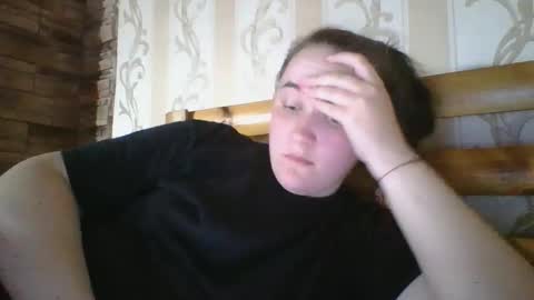 Snapshot of skyressie333 chatting on 04.27.26 skyressie333 online show from 04.27.26