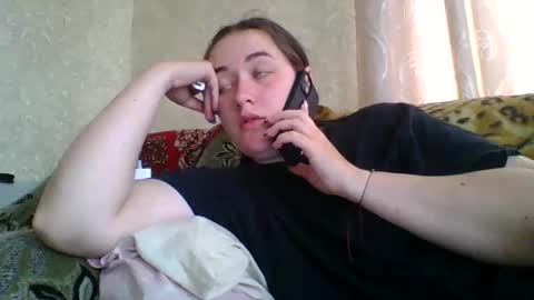 Snapshot of skyressie333 chatting on 05.18.26 skyressie333 online show from 05.18.26
