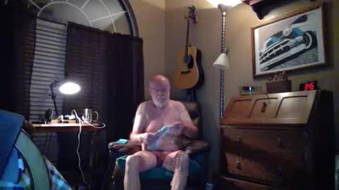 Snapshot of sladeisnaked chatting on 02.12.26 sladeisnaked online show from 02.12.26