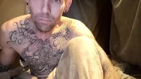Snapshot of slangincock69 chatting on 01.21.25 SexyMFSlangincock69FYPM online show from 01.21.25