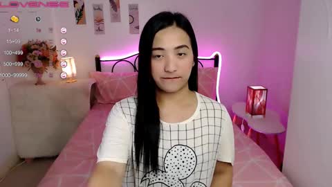 Snapshot of slave_amanda69 chatting on 12.20.24 Queen Cyrine online show from 12.20.24