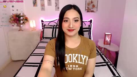 Snapshot of slave_amanda69 chatting on 02.06.25 Queen Cyrine online show from 02.06.25